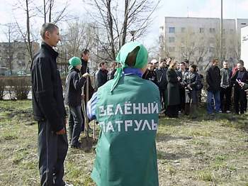 16:25 В городе Шумерля разбит новый сквер - Сквер призывников